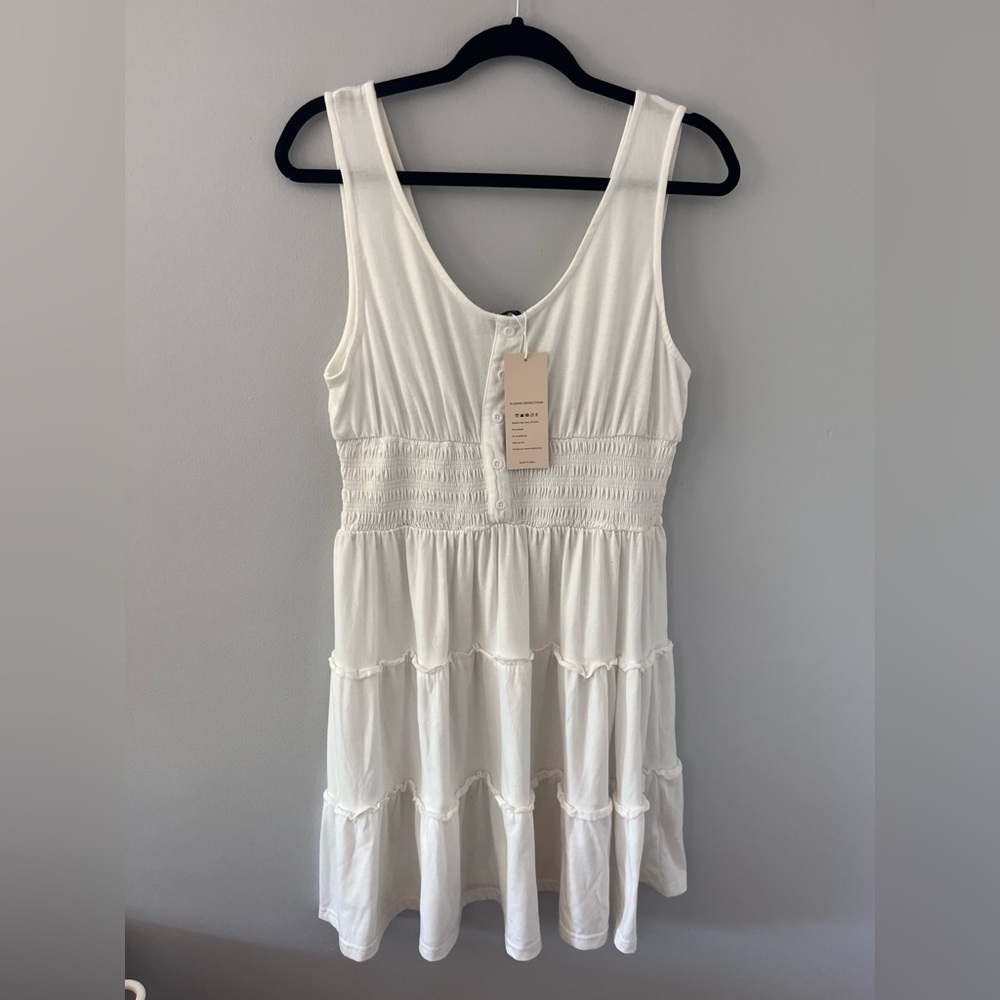 NWT Women’s White Flowy Summer Babydoll Dress Size L Large